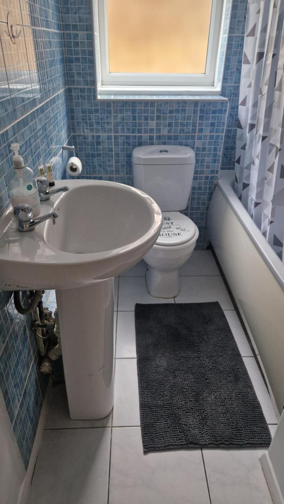 Central And Well-Equipped 2 Bed Flat In Maidenhead Exterior foto